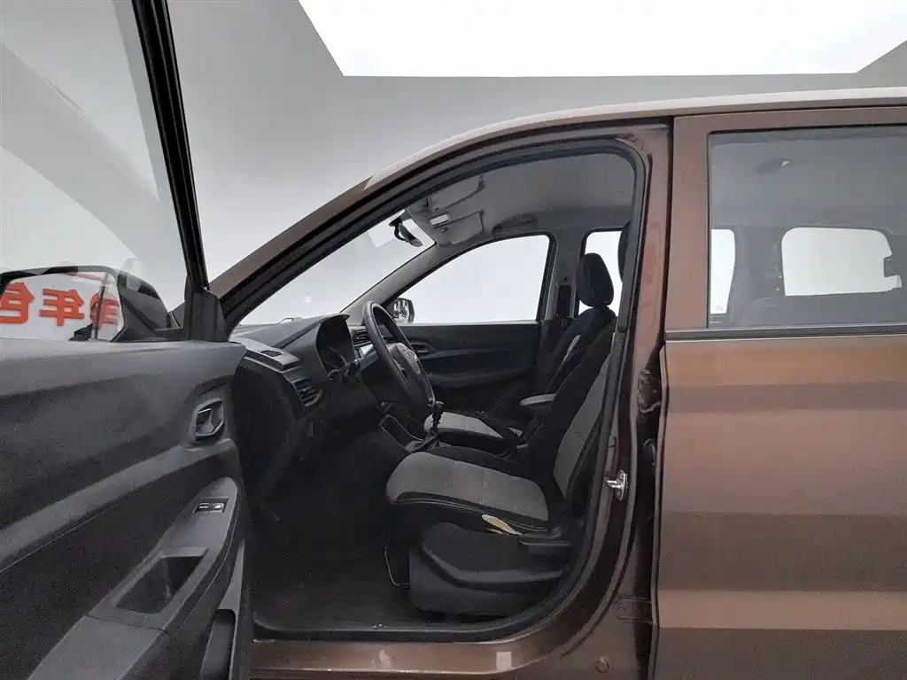 Wuling Hongguang 2019 1.5L S basic model National VI LAR купить на сайте DeffCars