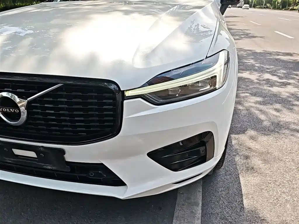 Volvo XC60 2021 T5 four-wheel drive Zhiyuan Sport Edition купить на сайте DeffCars