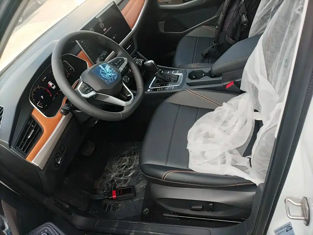 Bora 2025 model 200TSI DSG Yuexing PRO version купить на сайте DeffCars