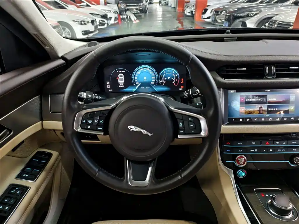 Jaguar XFL 2018 XFL 2.0T 250PS Deluxe Edition купить на сайте DeffCars