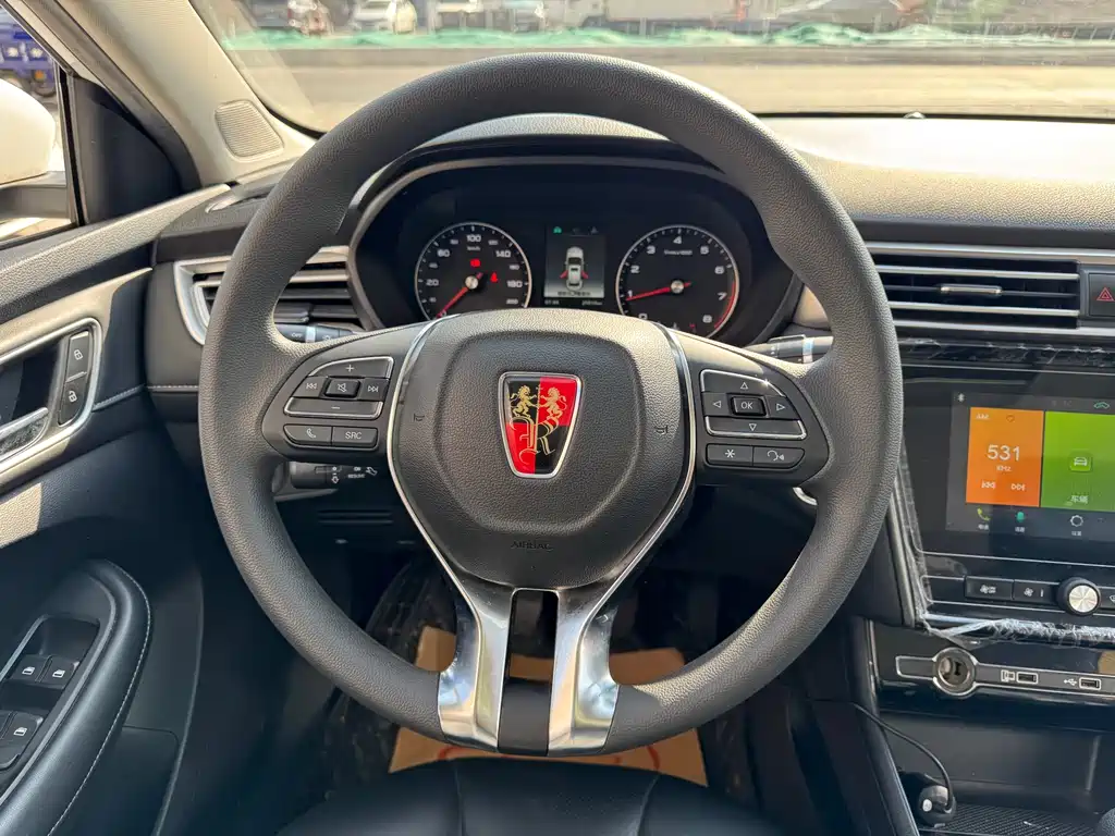 Roewe i5 2020 1.5L Manual 4G Internet Leader Flagship Edition купить на сайте DeffCars