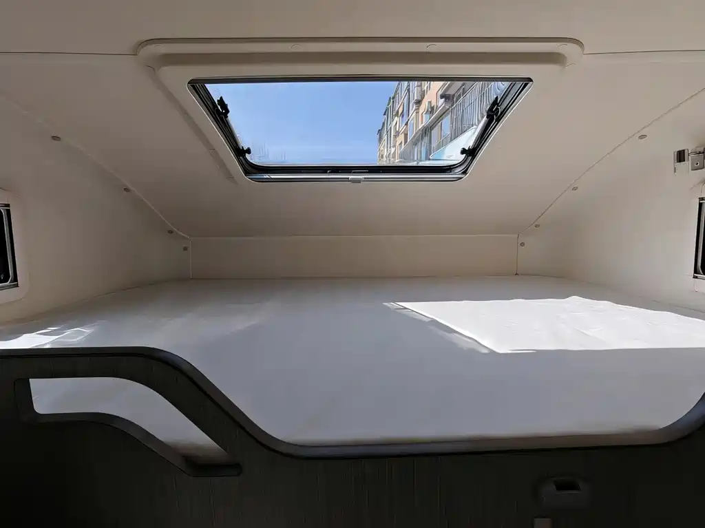 Iveco Wolfson 2021 3.0T automatic Chaorui long-axis short-hanging high-top side sliding door F1C купить на сайте DeffCars