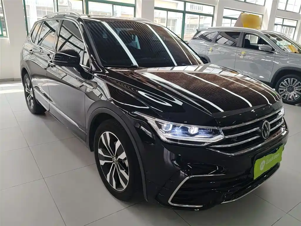 Tiguan L 2024 330TSI automatic two-wheel drive R-Line version купить на сайте DeffCars