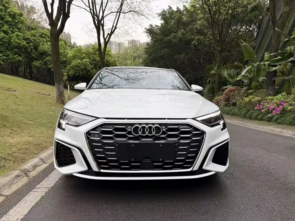 Audi A3 2024 Sportback 35 TFSI stylish and sporty купить на сайте DeffCars