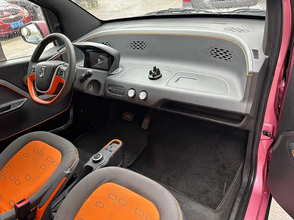 Baojun E100 2019 250KM Smart Travel Edition купить на сайте DeffCars