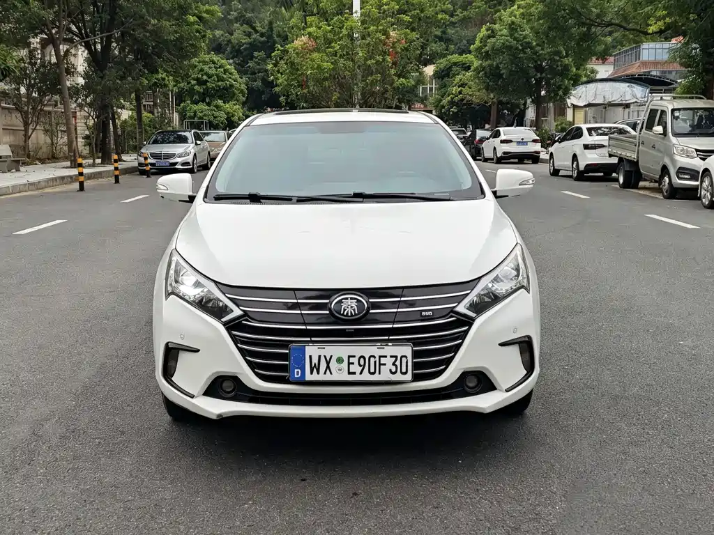Qin New Energy 2018 Qin EV450 Zhilianfeng Shang Model купить на сайте DeffCars