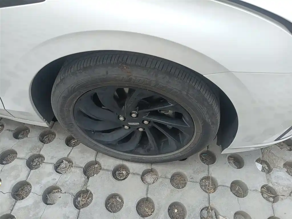 Lincoln Z 2025 2.0T Premium Hybrid Edition купить на сайте DeffCars