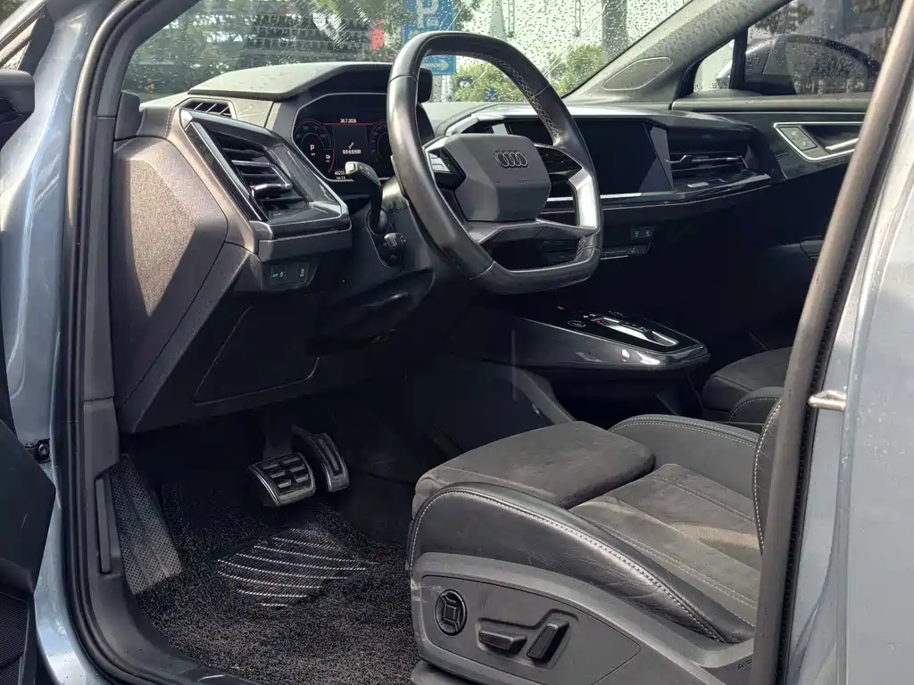 Audi Q4 e-tron 2022 50 quattro купить на сайте DeffCars