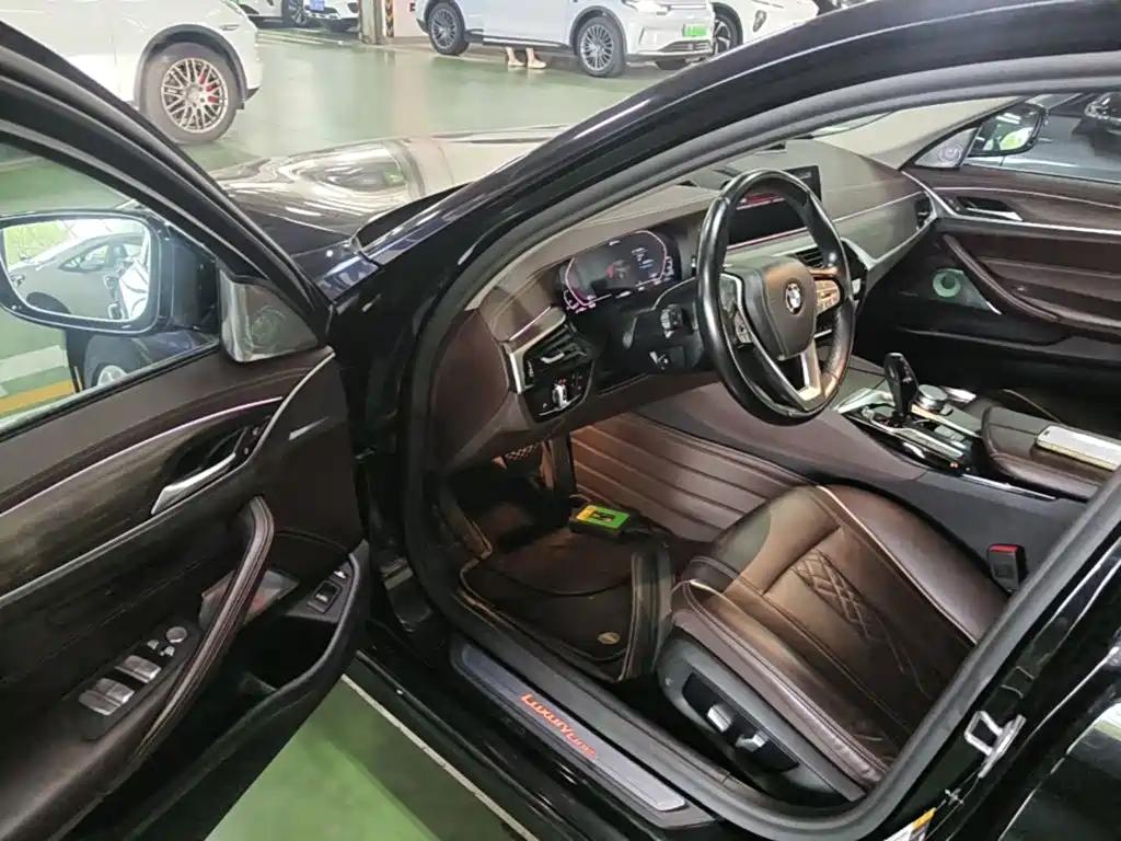 BMW 5 Series New Energy 2020 Mileage Upgrade 530Le Deluxe Package купить на сайте DeffCars