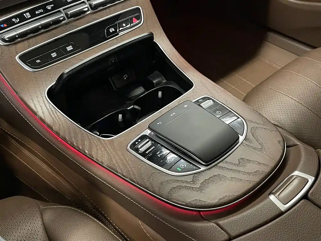 Mercedes-Benz E-Class 2023 E 300 L Luxury Model купить на сайте DeffCars
