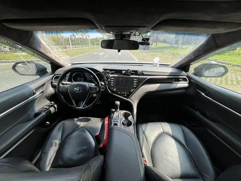 Camry 2018 2.5G Deluxe Edition купить на сайте DeffCars