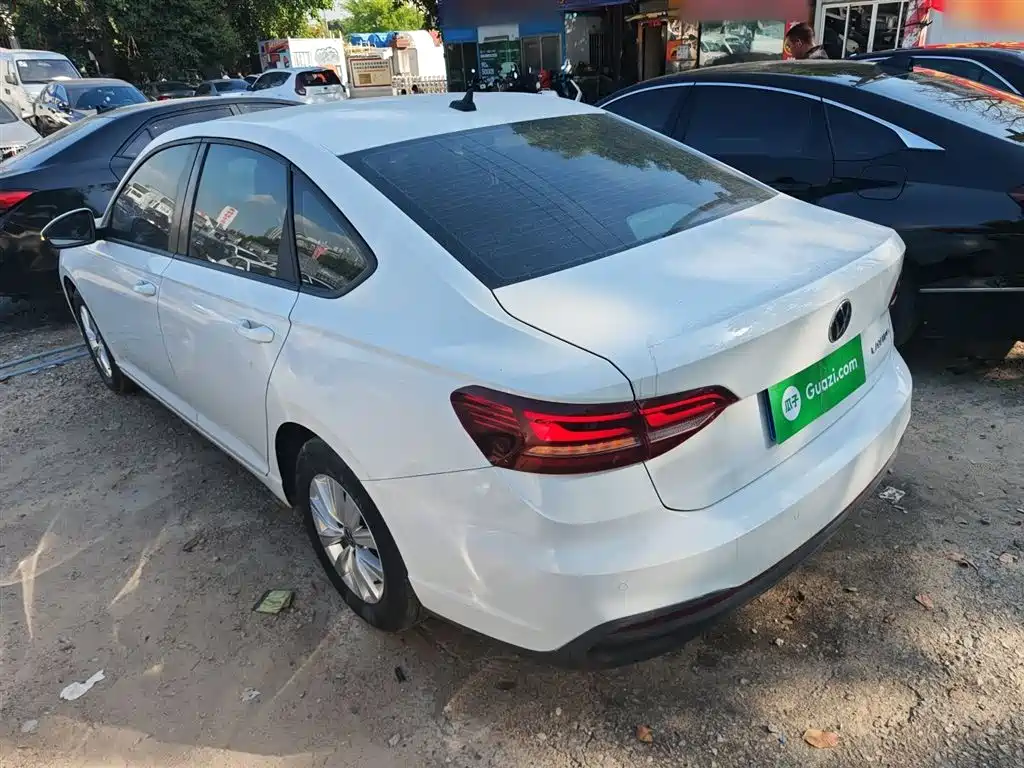 Lavida 2023 1.5L automatic Deyi version купить на сайте DeffCars