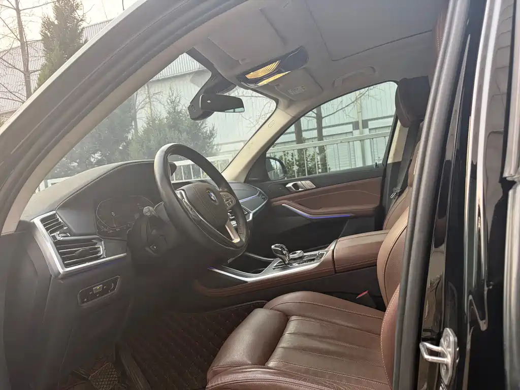 BMW X7 2022 xDrive40i Leading Luxury Package купить на сайте DeffCars