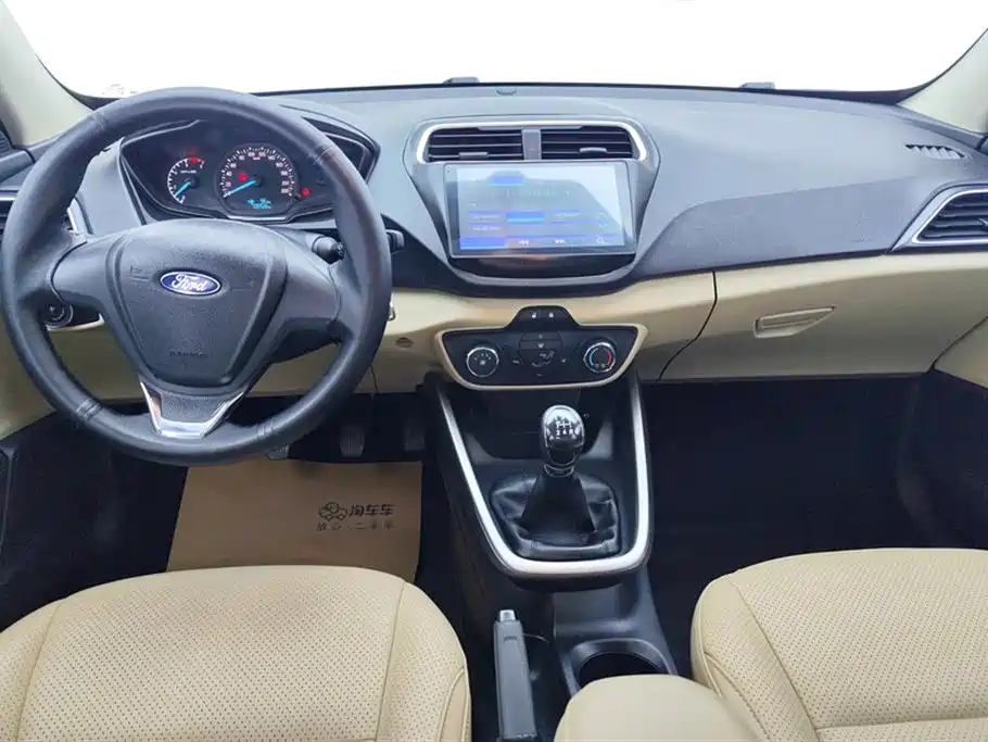 Escort 2017 facelift 1.5L manual comfort model купить на сайте DeffCars
