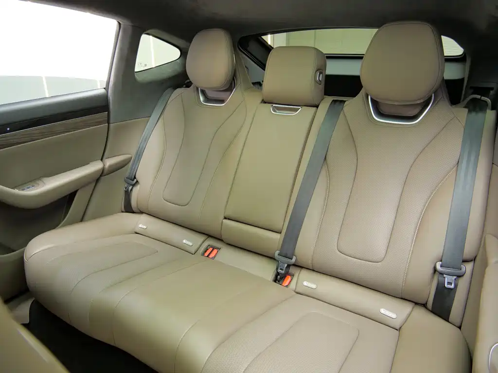 Zhijie R7 2025 extended range 251km Max купить на сайте DeffCars