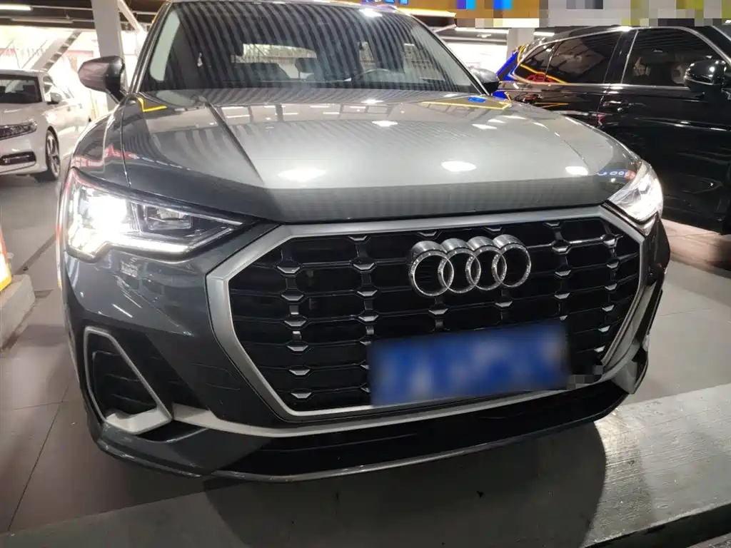 Audi Q3 2022 40 TFSI Fashionable and Dynamic купить на сайте DeffCars