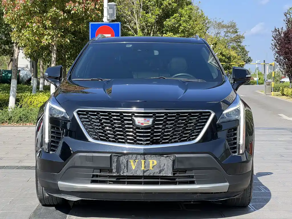 Cadillac XT4 2022 28T two-wheel drive luxury model купить на сайте DeffCars