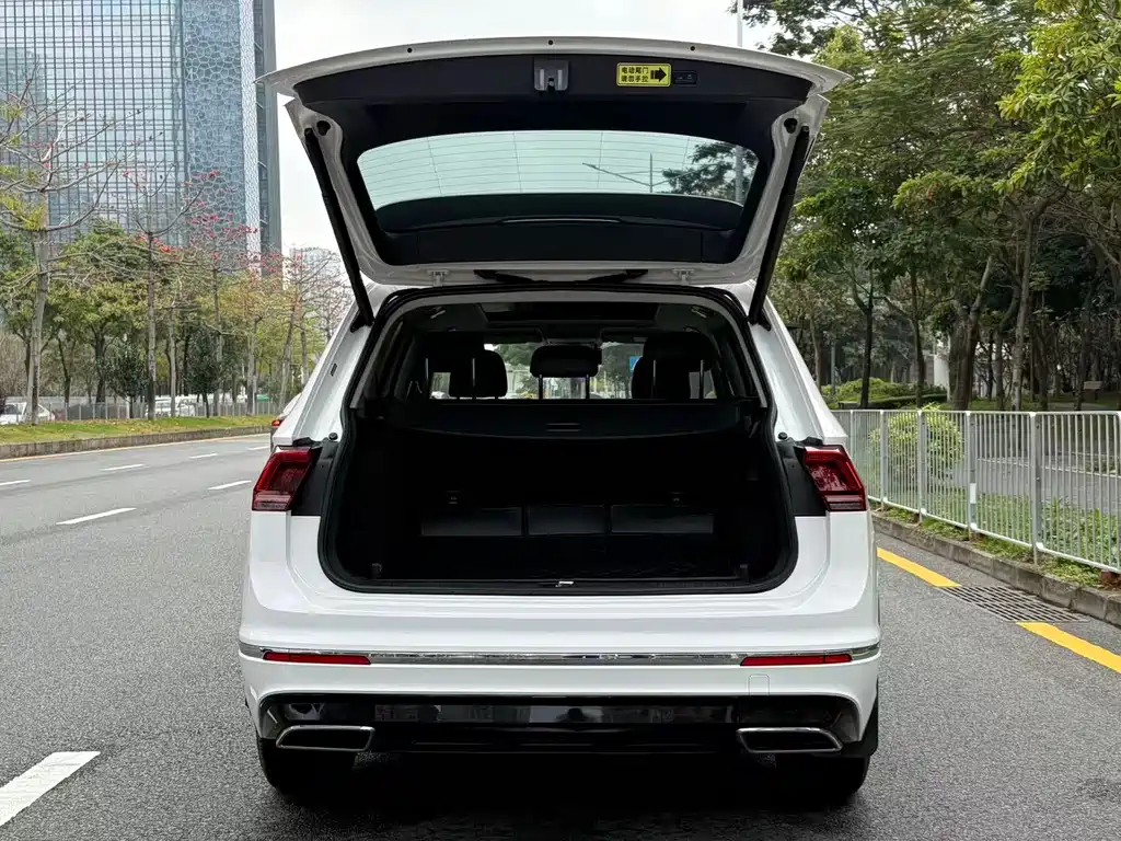Tiguan L New Energy 2021 430PHEV plug-in hybrid flagship version купить на сайте DeffCars