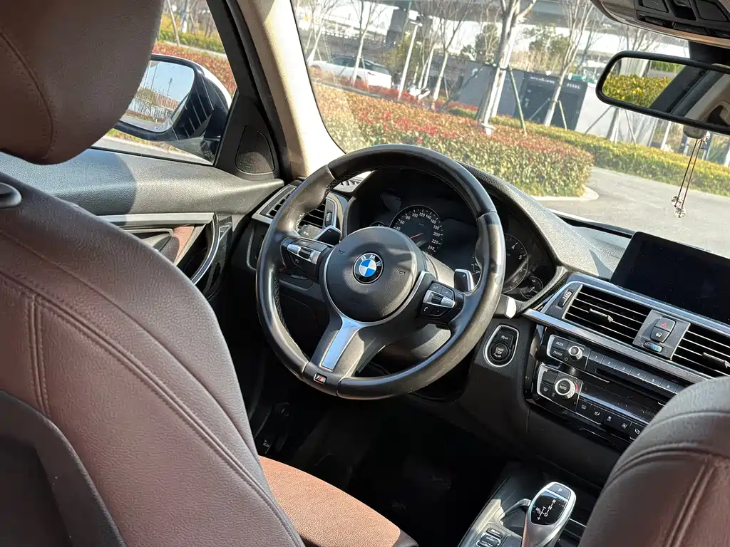 BMW 3 Series 2018 320Li Leading M Sports Package купить на сайте DeffCars