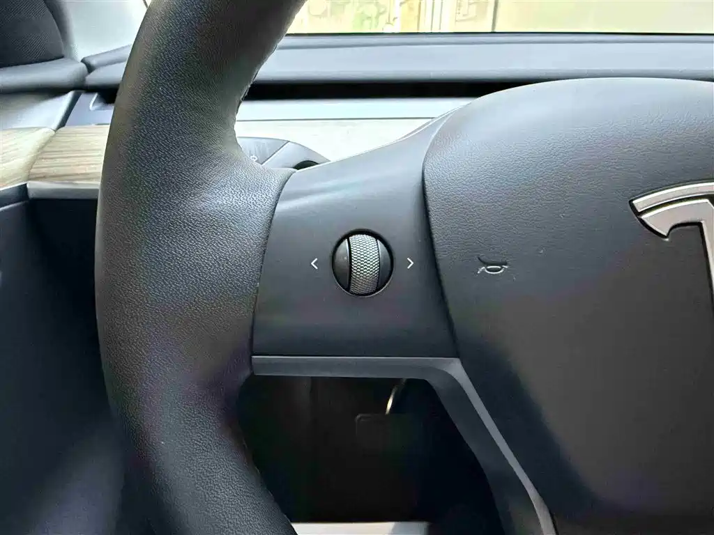 Model Y 2022 facelift rear-wheel drive version купить на сайте DeffCars