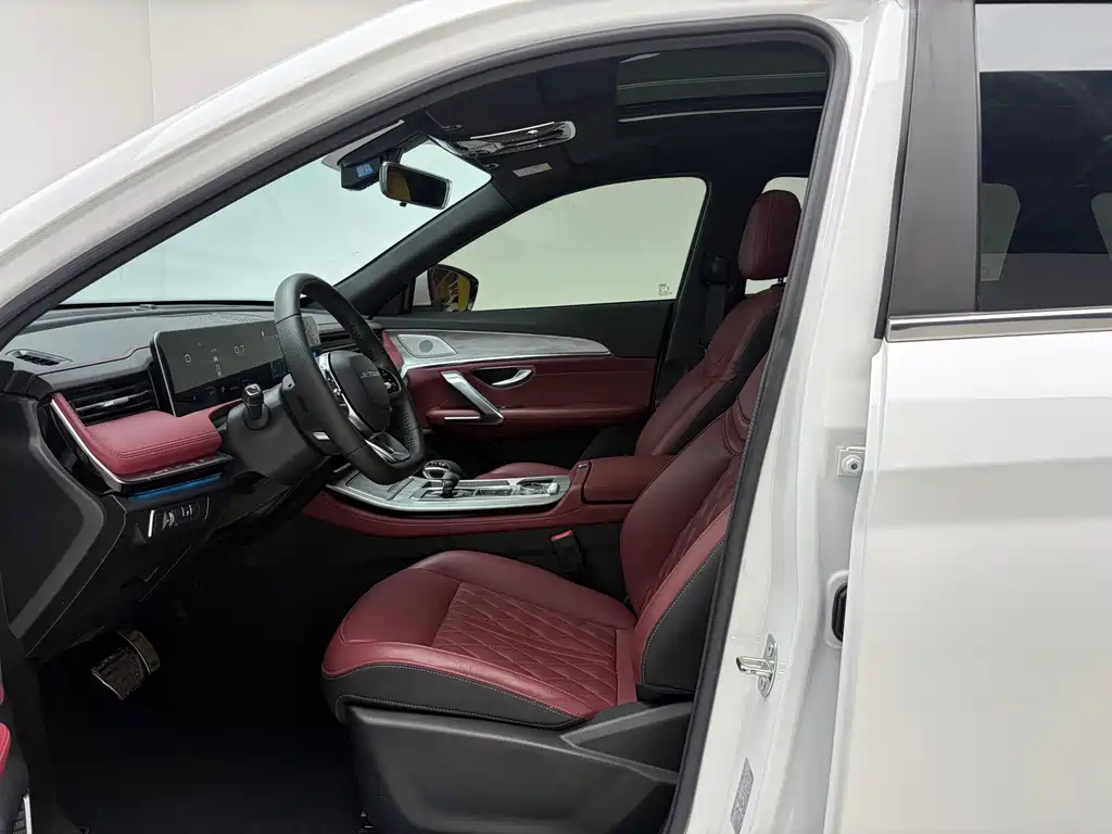 Jietu X70 PLUS 2023 model 1.6T DCT Powerful PLUS 7 seats купить на сайте DeffCars
