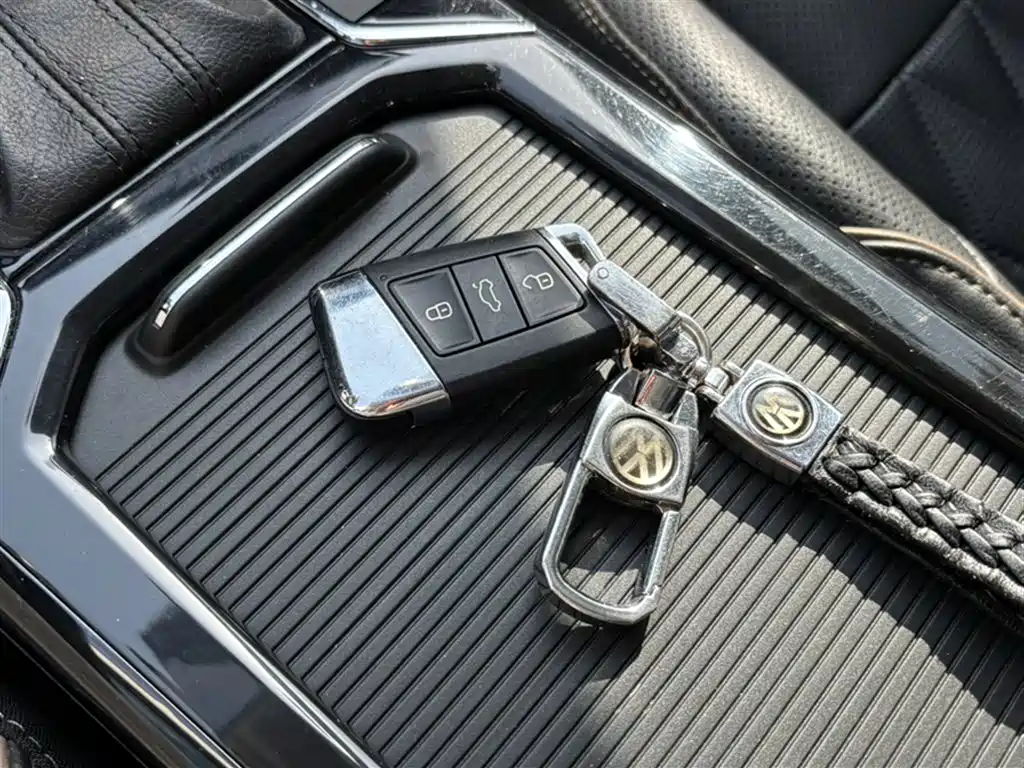 Passat 2019 330TSI Deluxe Edition National VI купить на сайте DeffCars