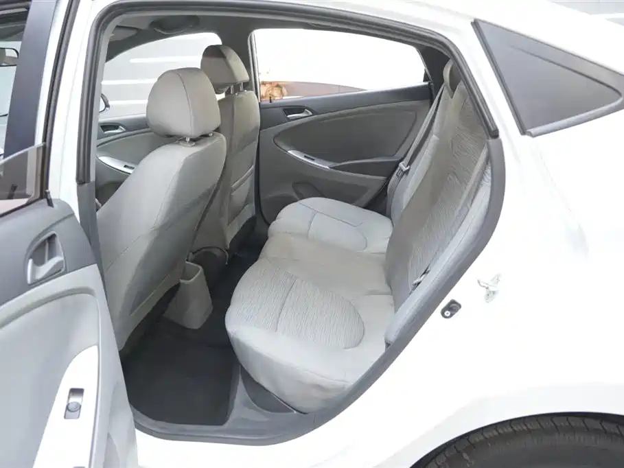 Reina 2016 1.4L automatic fashionable GS купить на сайте DeffCars