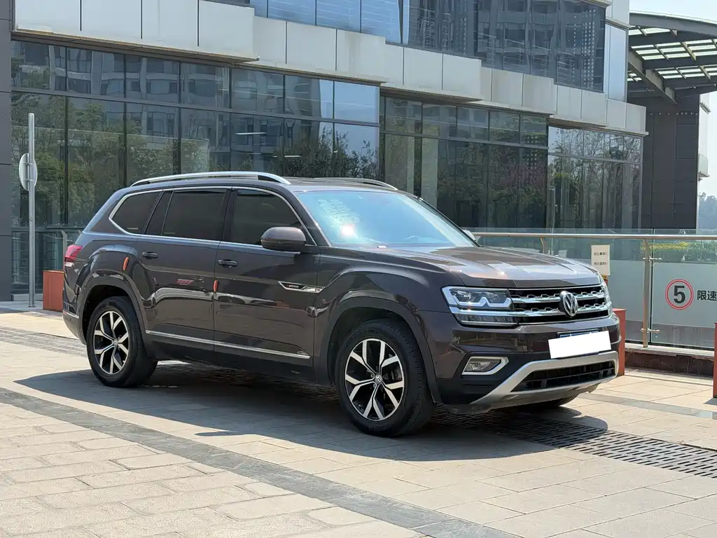 Touron 2020 380TSI four-wheel drive luxury version National VI купить на сайте DeffCars