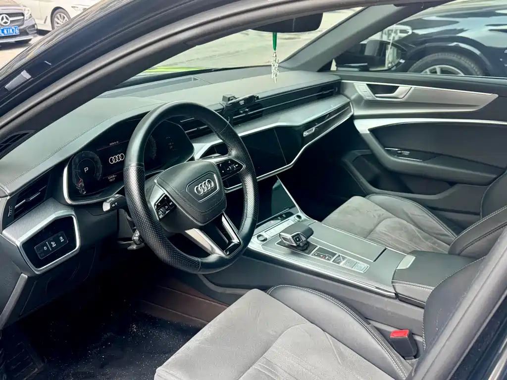 Audi A6L 2024 45 TFSI Premium Dynamic Model купить на сайте DeffCars