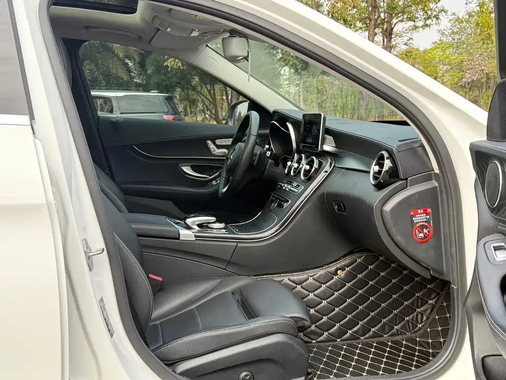 Mercedes-Benz C-Class 2018 C 200 L Sports Edition купить на сайте DeffCars