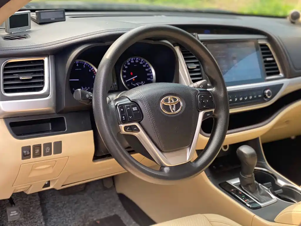 Highlander 2018 2.0T 2WD Elite Edition 7 seats National V купить на сайте DeffCars