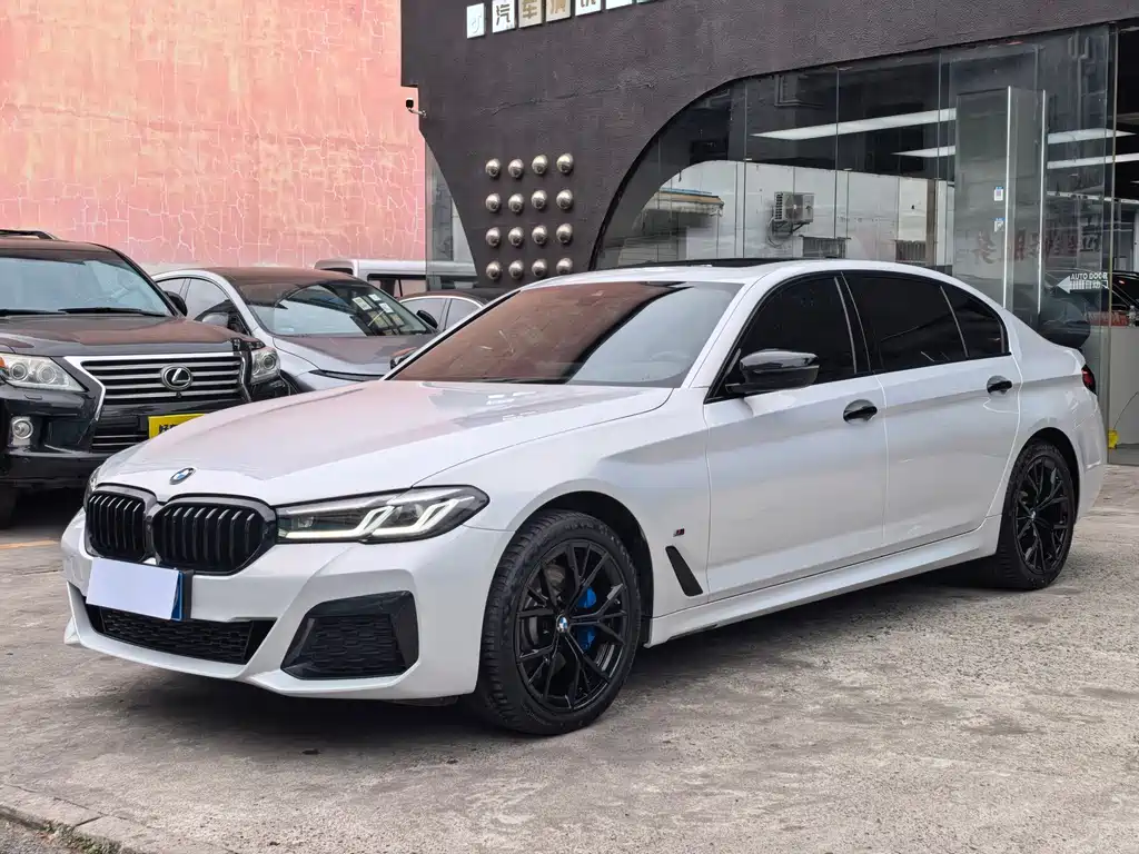 BMW 5 Series 2023 530Li Exclusive M Sports Package купить на сайте DeffCars