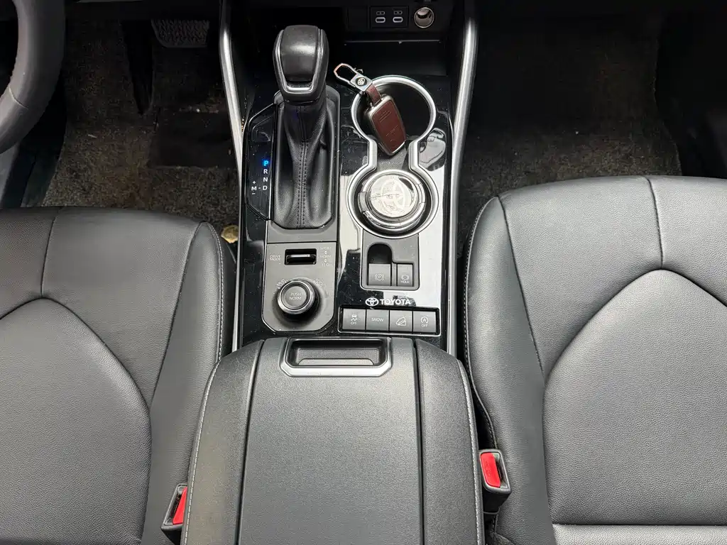 Highlander 2022 380T four-wheel drive luxury version 7 seats купить на сайте DeffCars