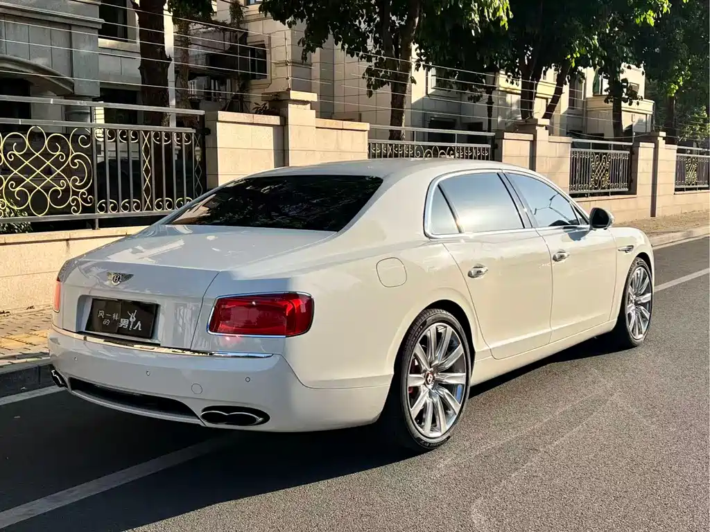 Flying Spur 2015 4.0T V8 Deluxe Edition купить на сайте DeffCars