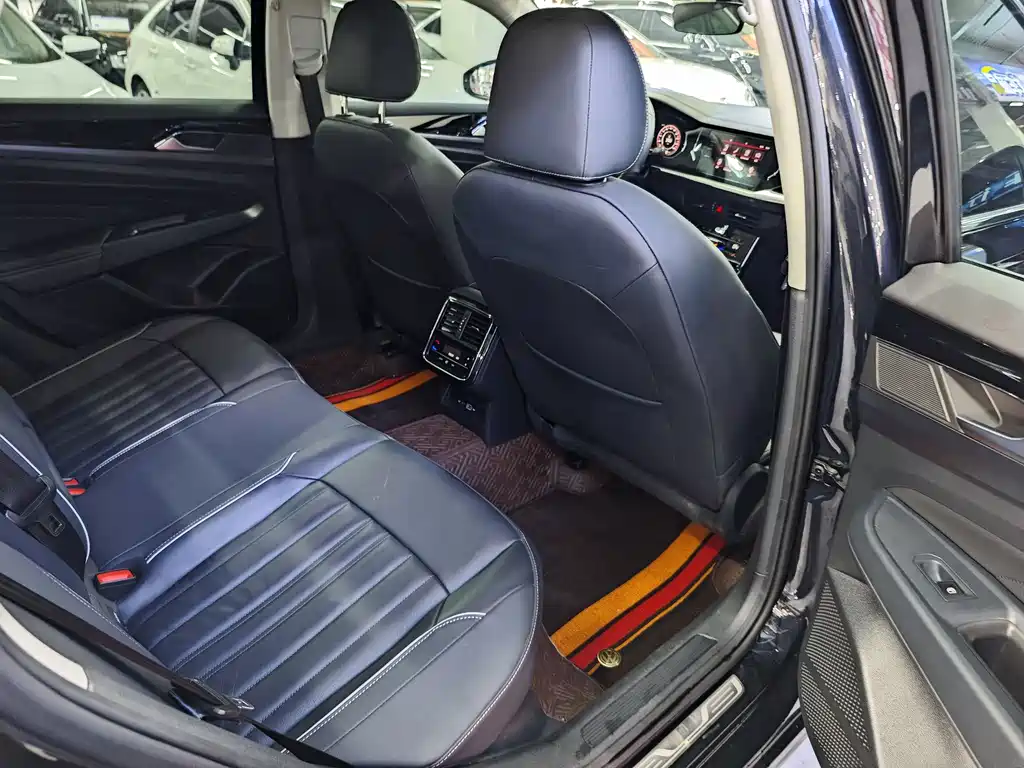 Passat 2023 330TSI Elite Edition купить на сайте DeffCars