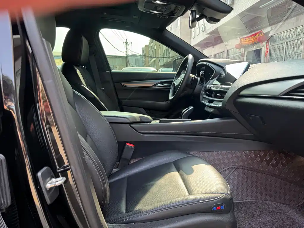Cadillac CT5 2021 28T luxury model купить на сайте DeffCars