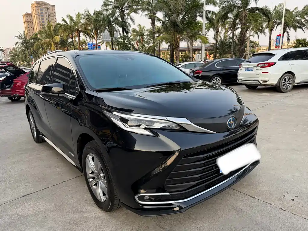 SIENNA 2023 2.5L Hybrid Comfort Edition купить на сайте DeffCars