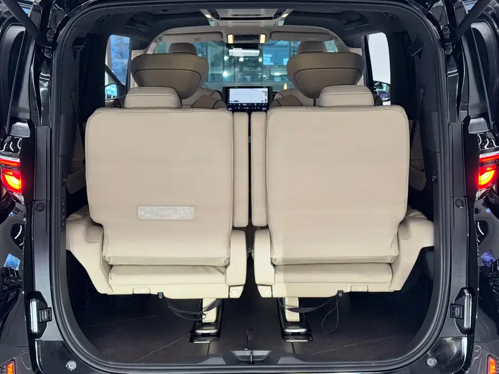 Wilfa 2024 Crown Dual Engine 2.5L Supreme Executive Edition купить на сайте DeffCars