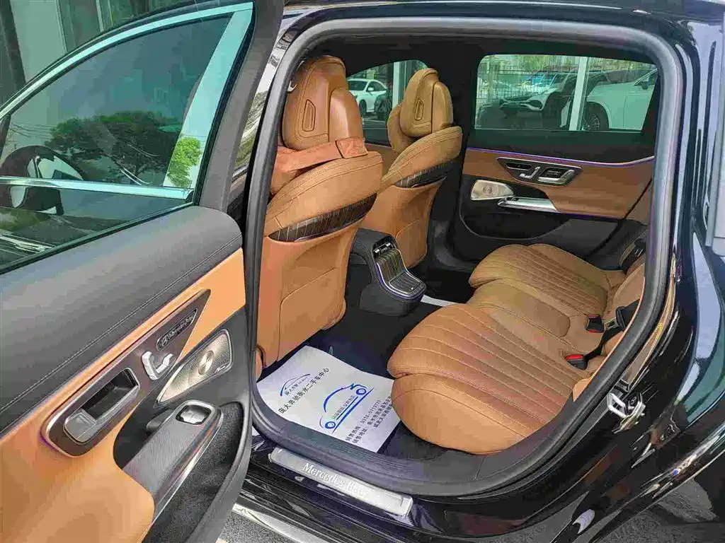 Mercedes-Benz E-Class 2024 E 300 L Luxury Model купить на сайте DeffCars