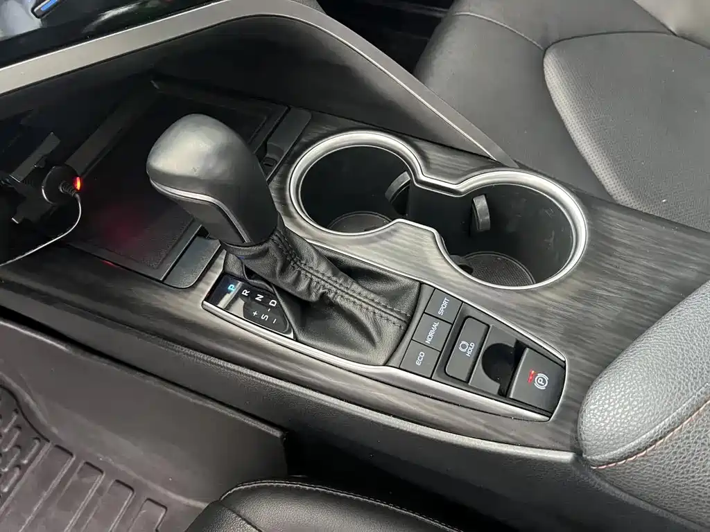 Camry 2021 2.5G Deluxe Edition купить на сайте DeffCars