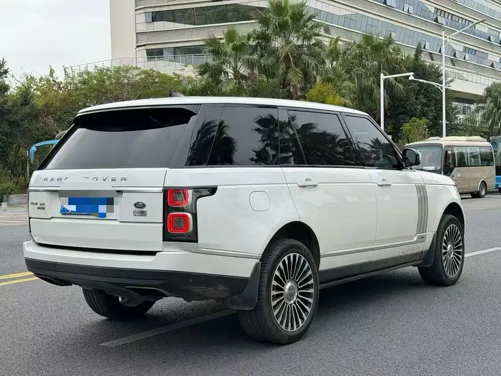 Range Rover 2018 3.0 SC V6 Vogue SE Genesis Extended Edition купить на сайте DeffCars