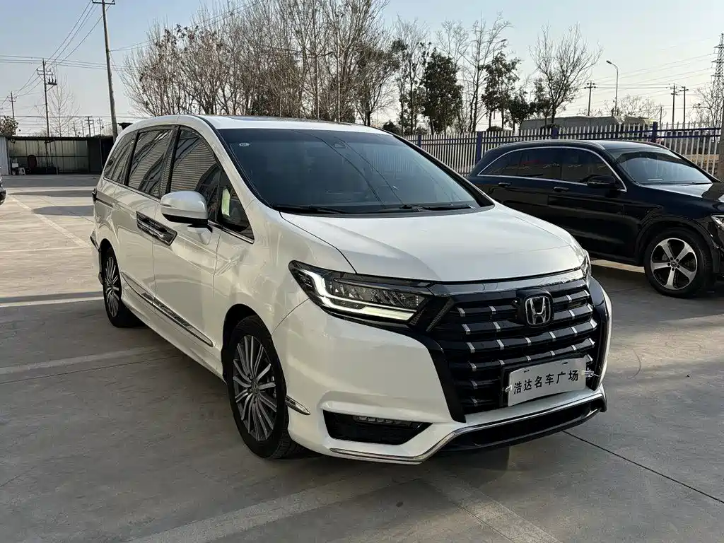 Alison 2022 2.0L e:HEV Comfort Edition купить на сайте DeffCars