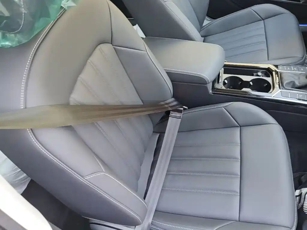 Passat Plug-in Hybrid 2025 430PHEV Hybrid Business Edition купить на сайте DeffCars