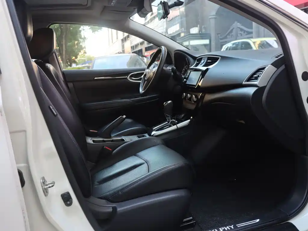 Sylphy 2018 1.6XV CVT Exclusive Edition купить на сайте DeffCars