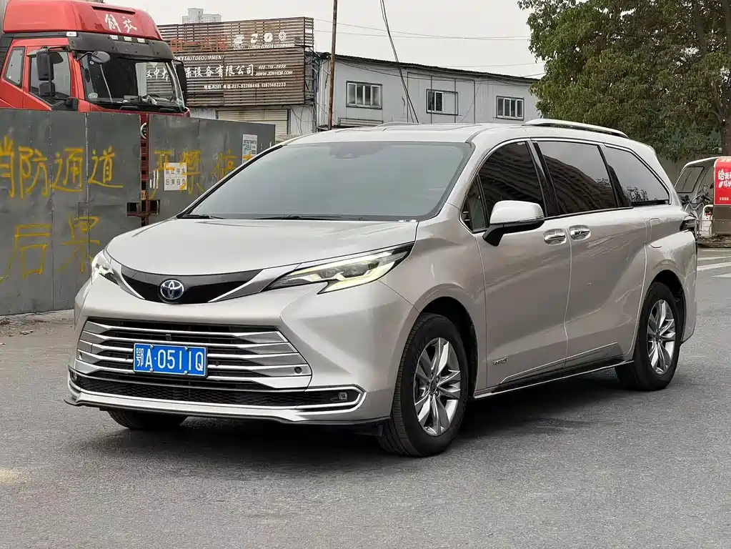 SIENNA 2021 2.5L Hybrid Platinum Edition купить на сайте DeffCars