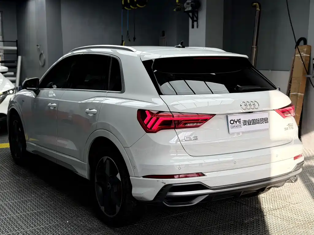 Audi Q3 2022 35 TFSI Fashionable and Dynamic купить на сайте DeffCars