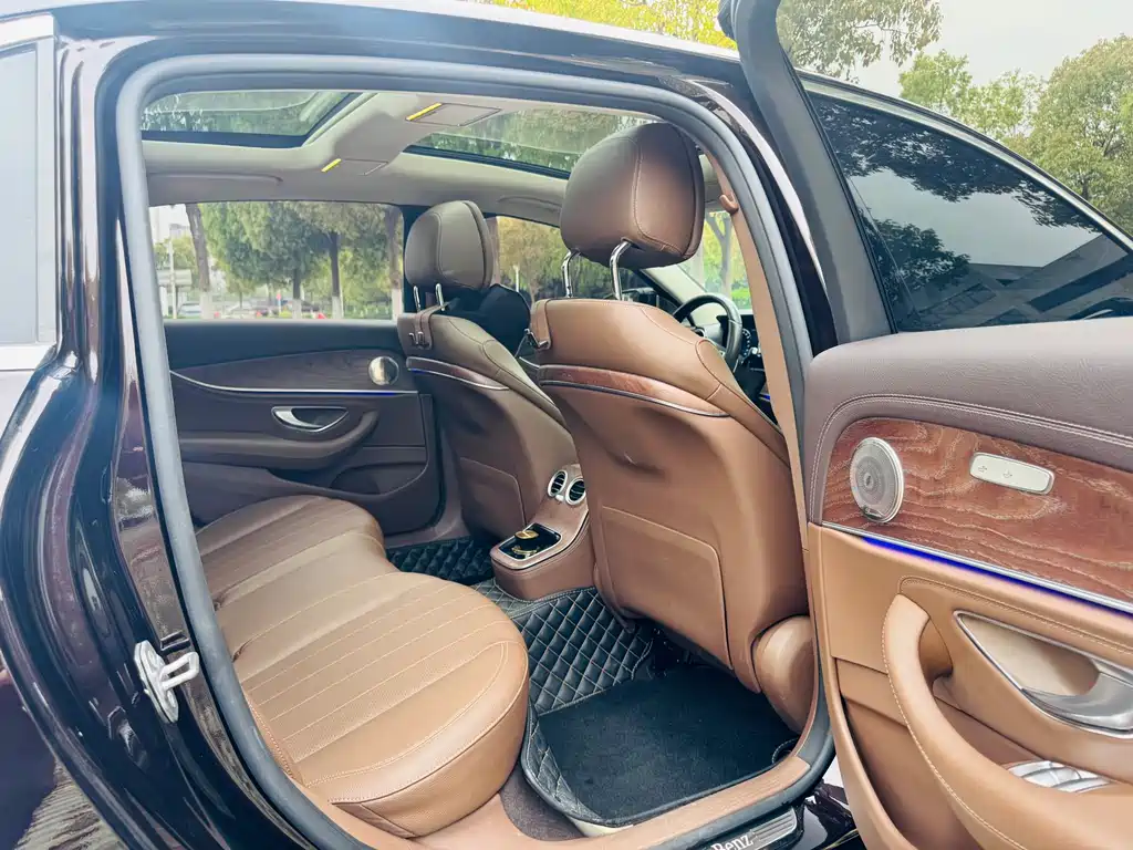 Mercedes-Benz E-Class 2023 E 300 L Fashion купить на сайте DeffCars