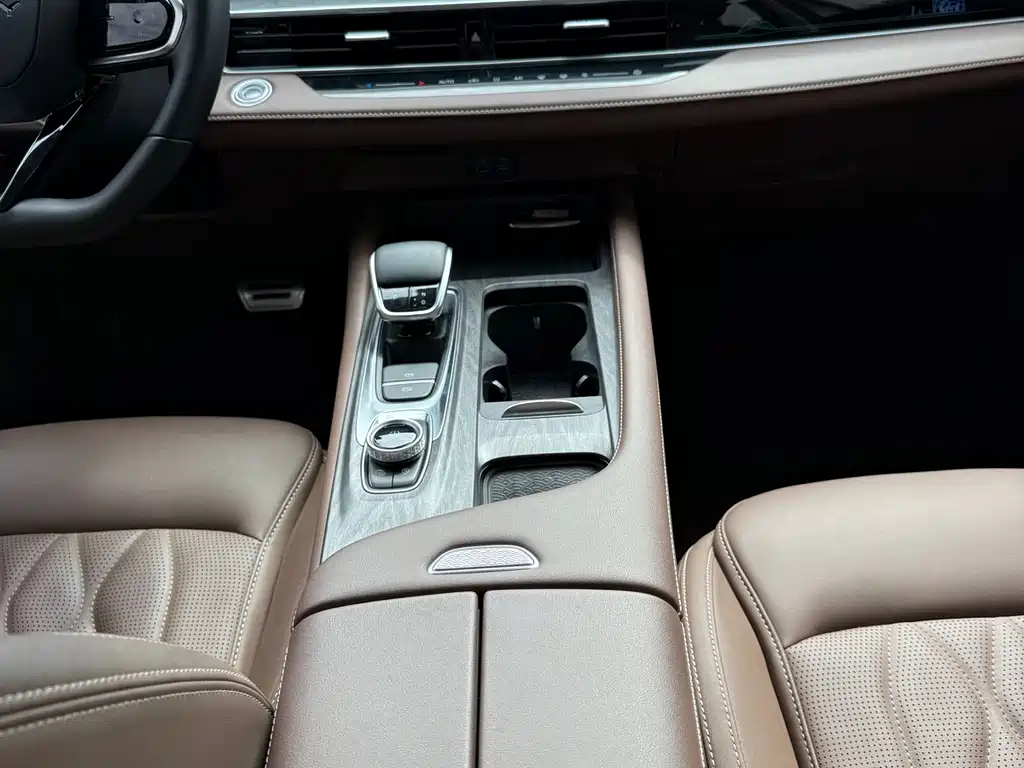Arrizo 8 2023 High Energy Edition 2.0T DCT Royal купить на сайте DeffCars