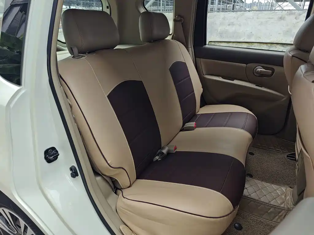 Livina 2010 Jinyue Edition 1.6L Automatic Super Type купить на сайте DeffCars