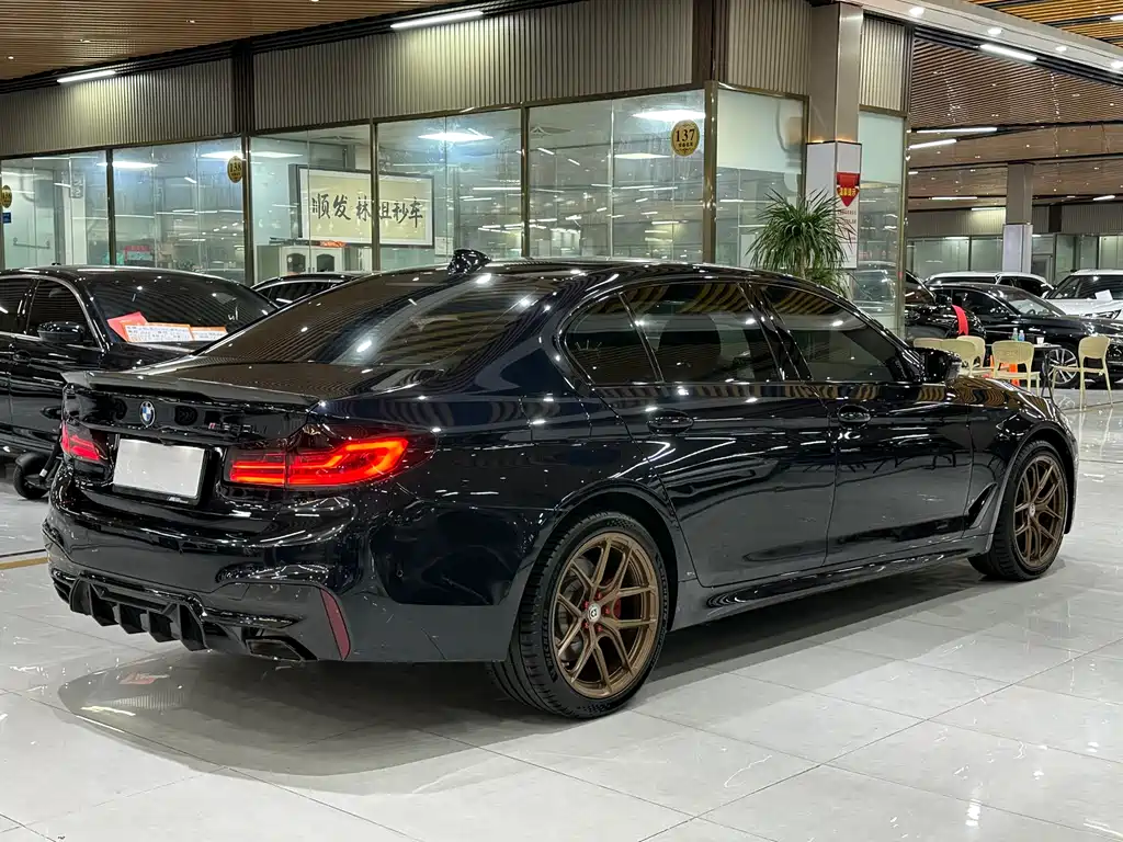 BMW 5 Series 2020 530Li Exclusive M Sports Package купить на сайте DeffCars